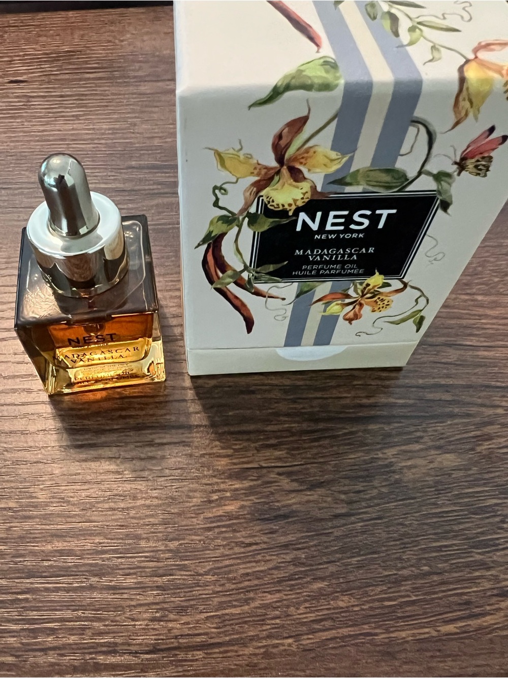 NEST Madagascar Vanilla Perfume Oil Amber and Silver